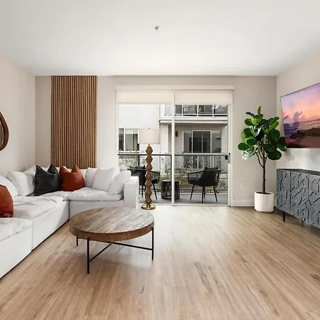 Spinel Stay - Charming 2Br Retreat Zen Garden Views Central